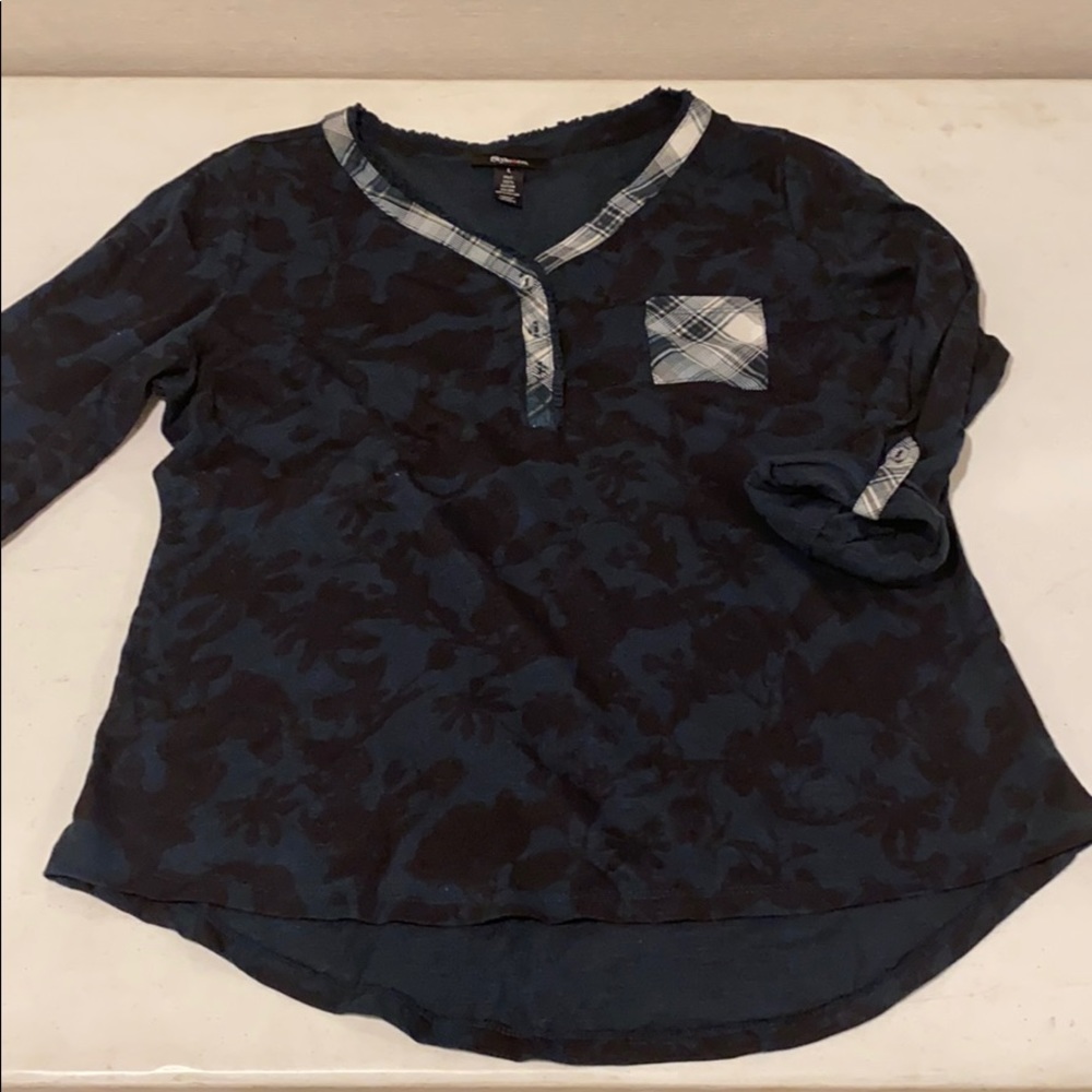 Cute print shirt with roll up sleeve